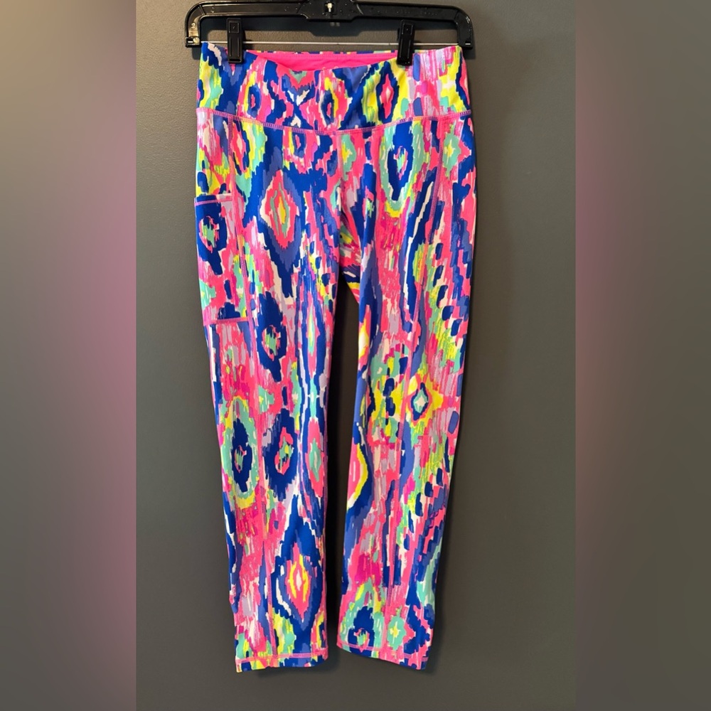 Lilly Pulitzer Luxletic Colorful Cropped Leggings. Size Small. EUC.